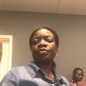 Meet your Posher, Joy